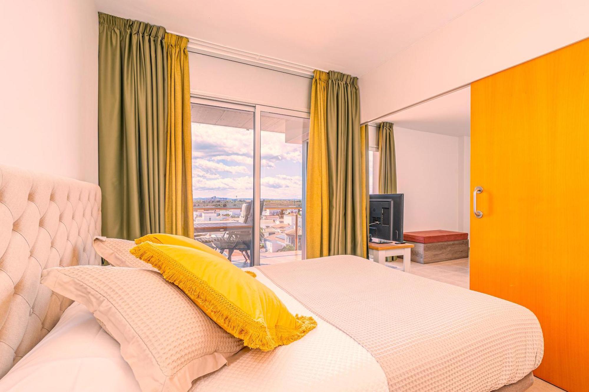 Nido 409 G Apartment โรเซส ภายนอก รูปภาพ